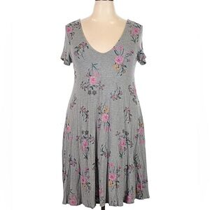 🏷️ Torrid Grey Floral Fluted Jersey Skater Dress